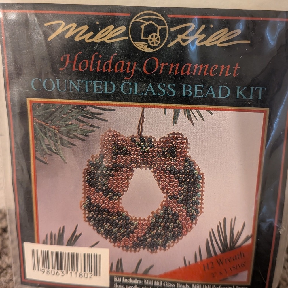 Mill Hill Holiday Ornament Counted Glass Bead Kit H2 Wreath Christmas DIY Craft‎